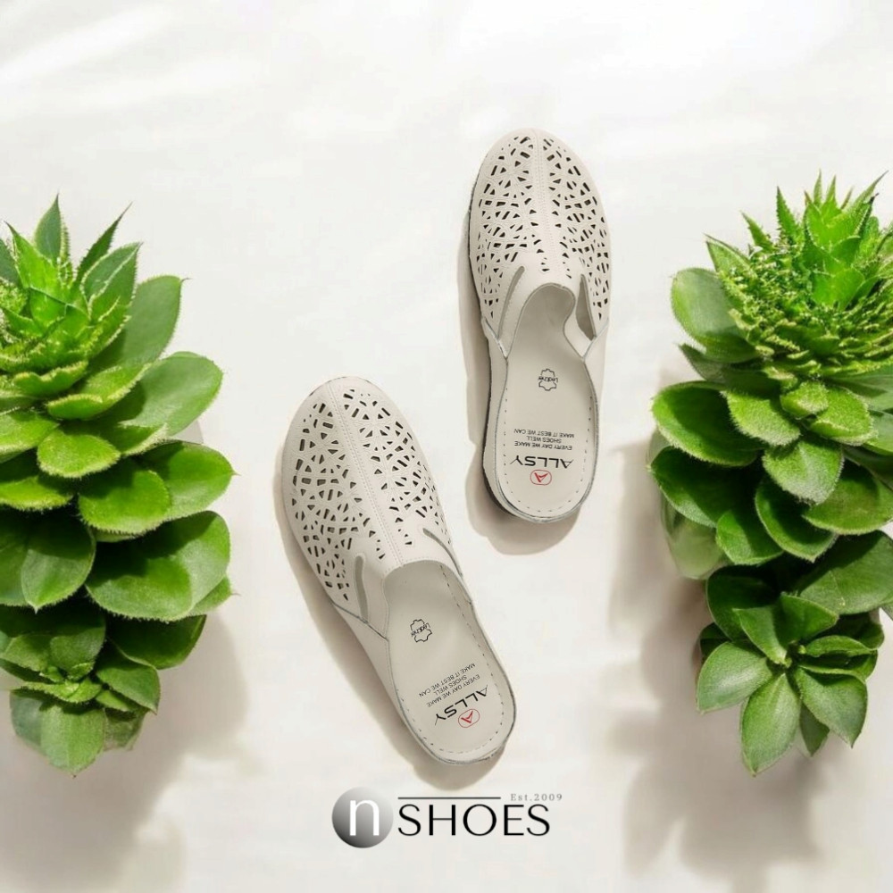 Женские кожаные шлёпанцы с закрытым носком ALLSY 195155 модель 5918