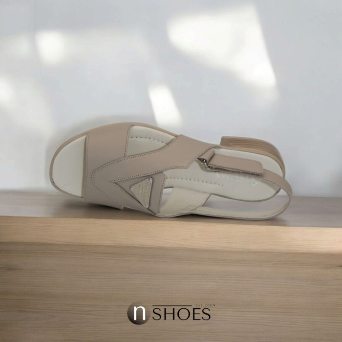 Women's beige sandals Romax Comfort (Ukraine) model 5922