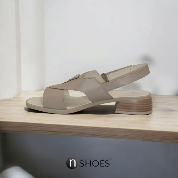 Women's beige sandals Romax Comfort (Ukraine) model 5922