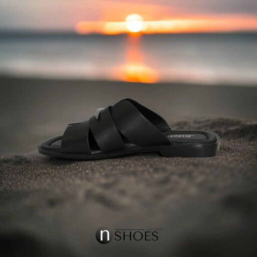 Жіночі чорні комфортні ляпанці La Rifellini (Туреччина) модель 5923