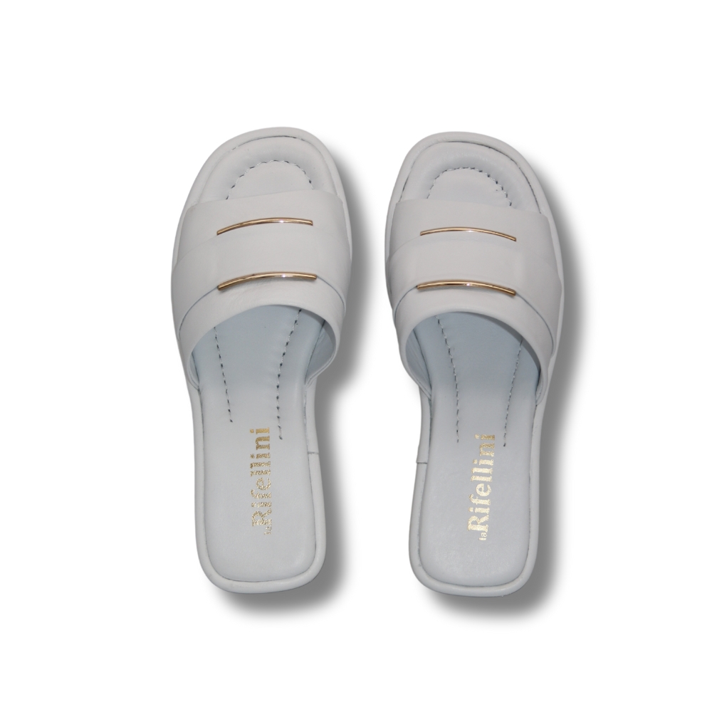 Жіночі білі шкіряні шльопки La Rifellini (Туреччина) модель 5929