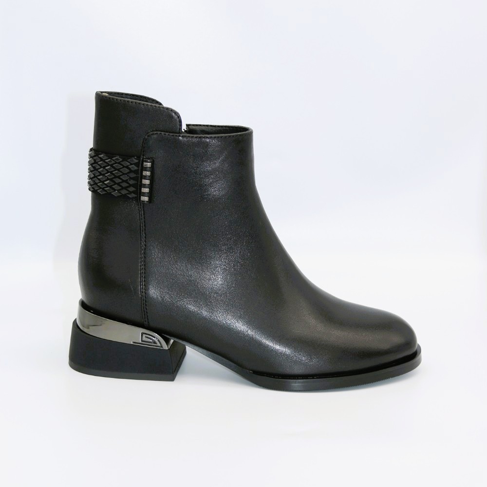 Класичні жіночі черевики Fabio Monelli 203214 Oread Black модель 5936