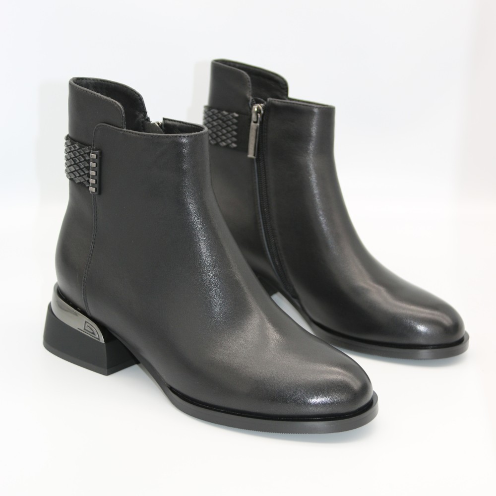 Класичні жіночі черевики Fabio Monelli 203214 Oread Black модель 5936