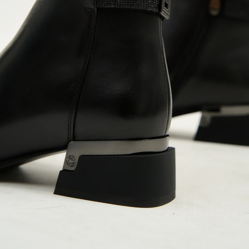 Класичні жіночі черевики Fabio Monelli 203214 Oread Black модель 5936