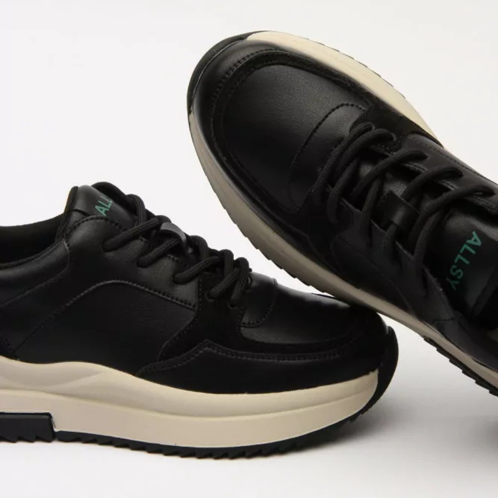 Жіночі чорні кросівки Allsy Lonza 204838 модель 5949