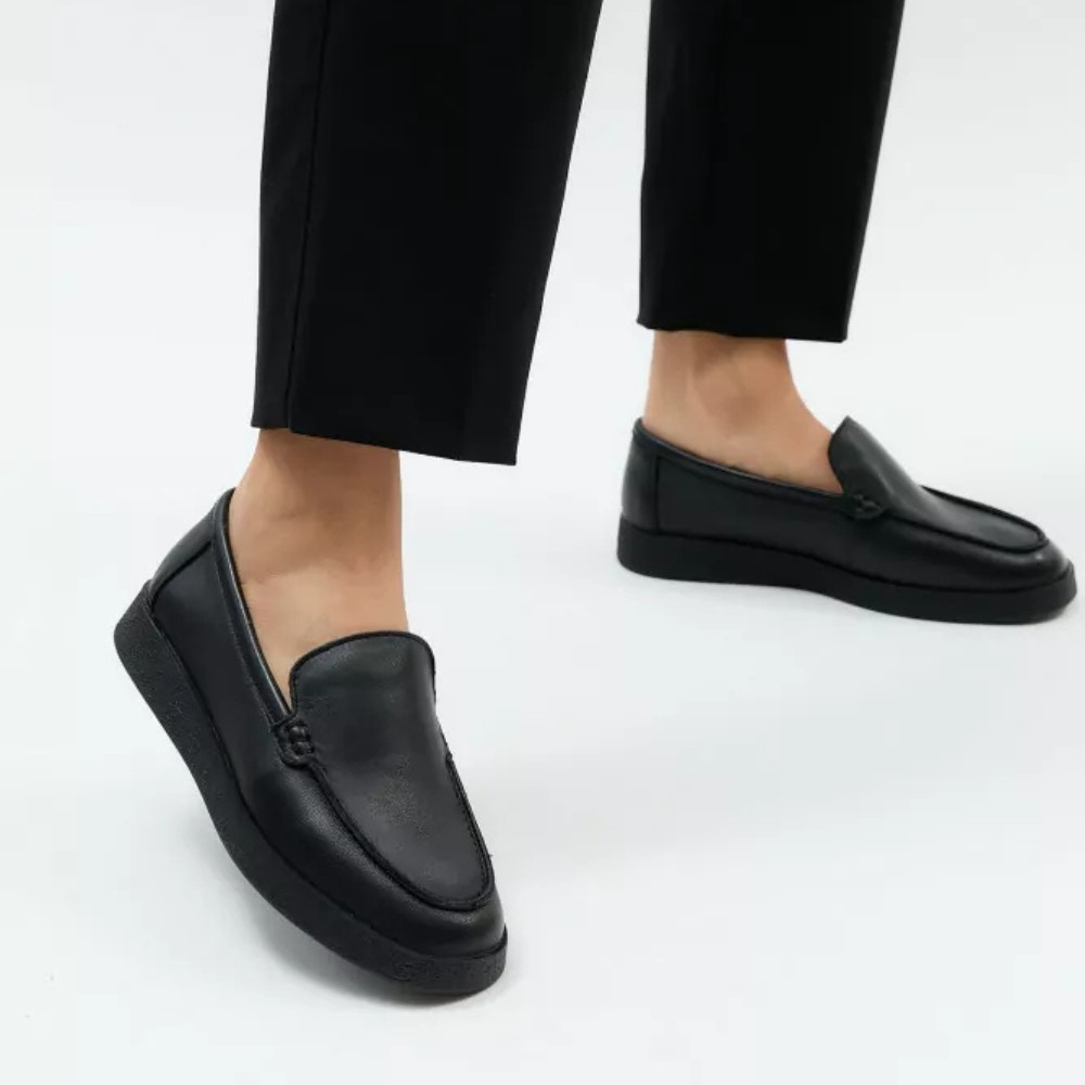 Женские чёрные кожаные туфли Allsy Lonza модель 5953