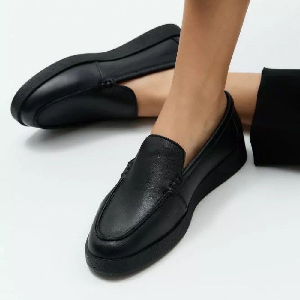 Женские чёрные кожаные туфли Allsy Lonza модель 5953