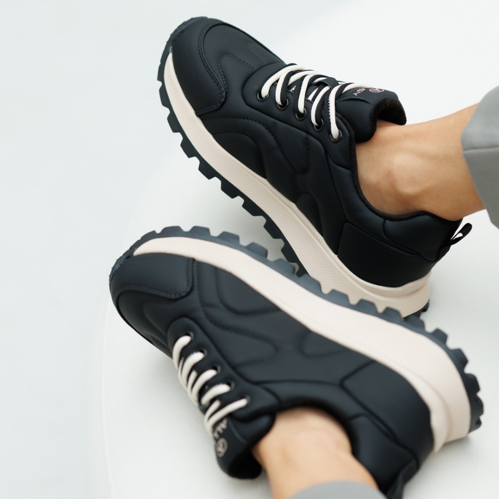 Жіночі кросівки Allsy Lonza Black модель 5980