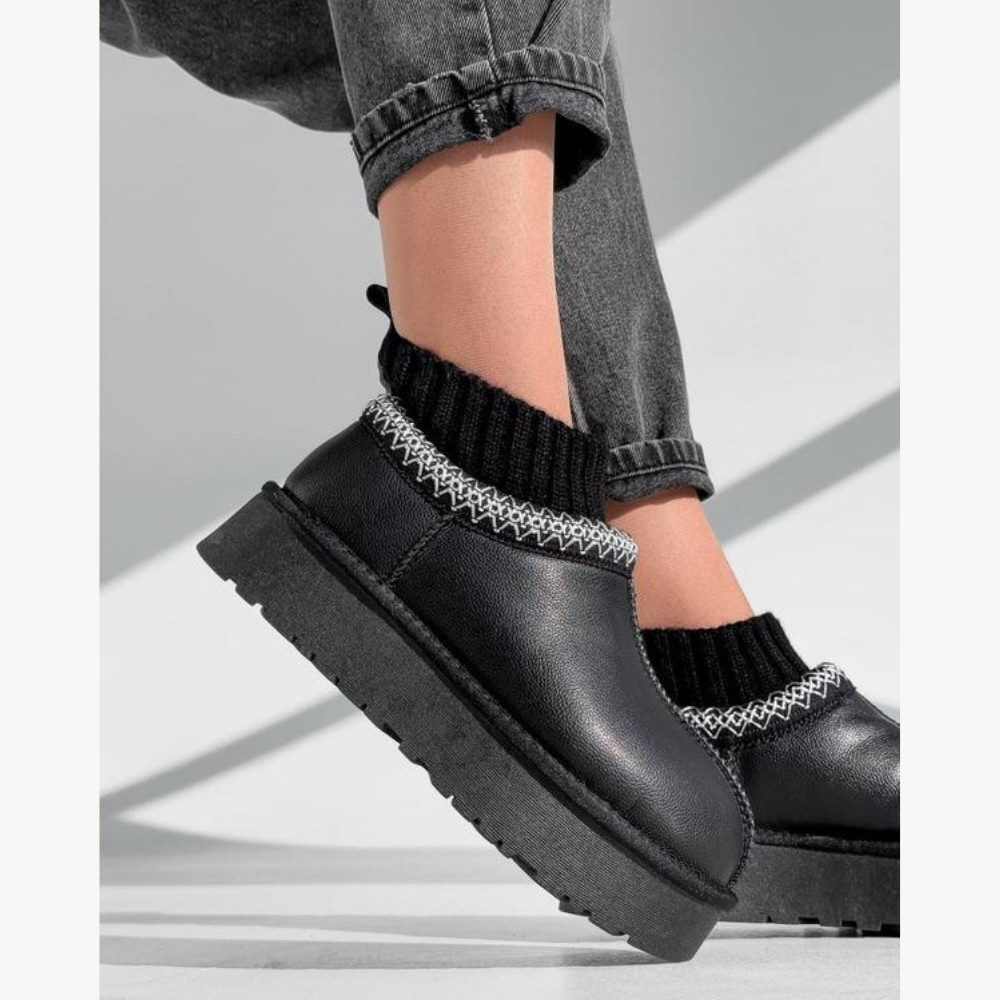 Жіночі уггі Allsy Lonza BLACK 6004: натуральна шкіра та вовняна підкладка