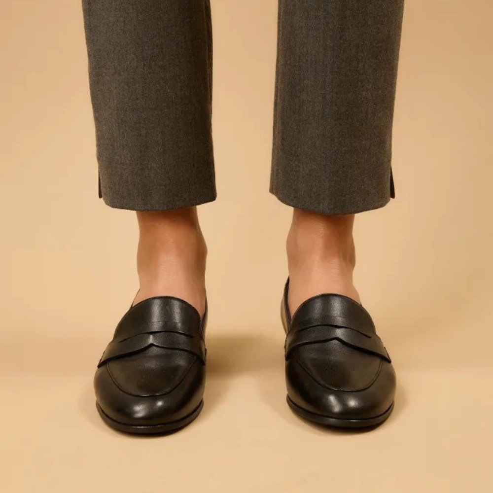 Жіночі чорні шкіряні лофери Fabio Monelli 183268 G52-22A-Y164X2 6007