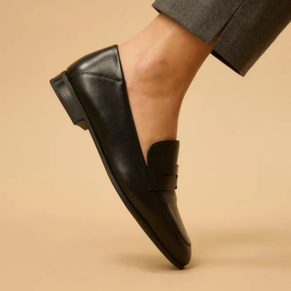 Жіночі чорні шкіряні лофери Fabio Monelli 183268 G52-22A-Y164X2 6007