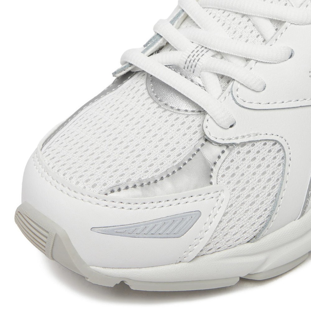 Жіночі білі кросівки Reebok CEO-ROAD PRIME 100208663 M 6015