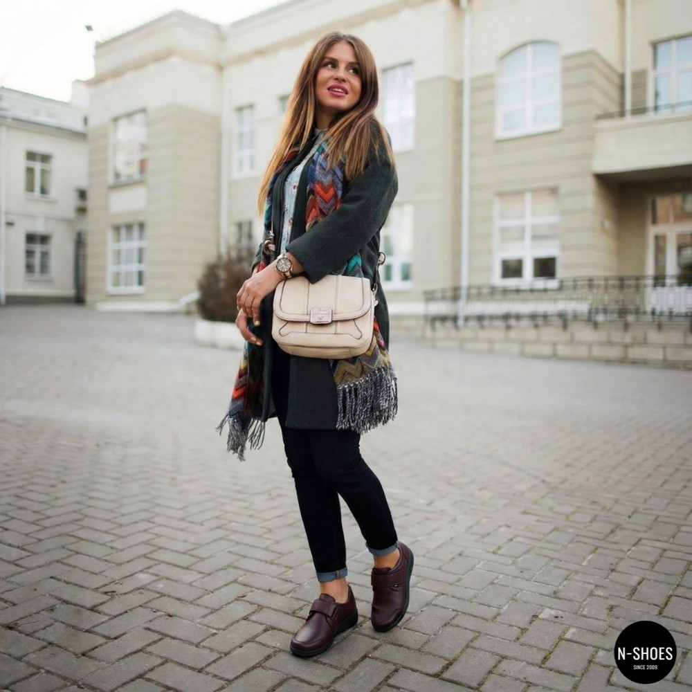 Жіночі шкіряні туфлі Axel 1705 Rubin+Stretch 6018-5540 на широку ногу з анатомічною устілкою