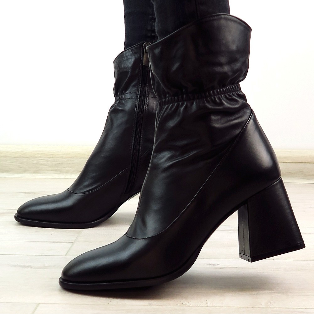 Жіночі чорні ботильйони BOMBONELLA 601.62444 S.A. 12 T SYH 6019 на середньому підборі