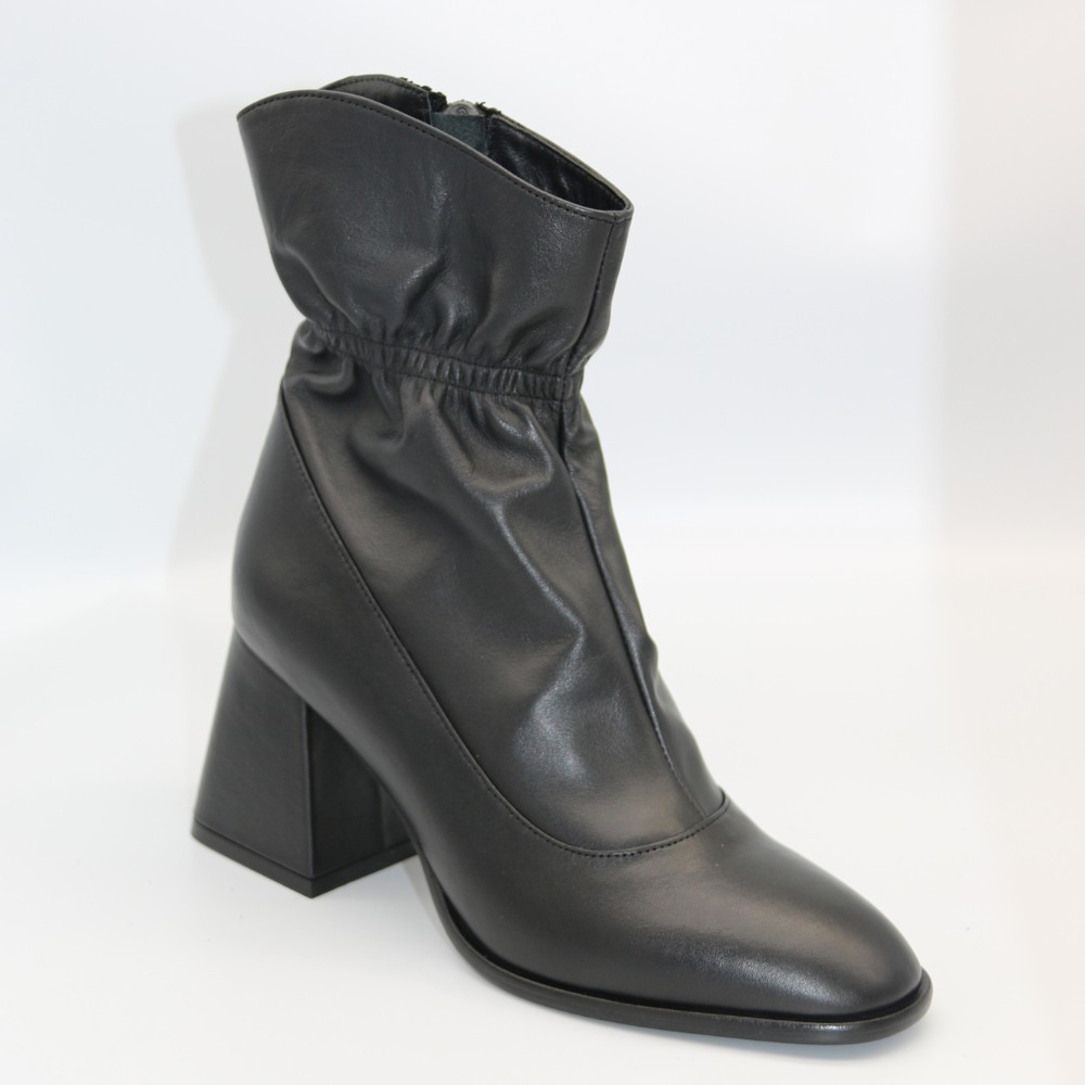 Жіночі чорні ботильйони BOMBONELLA 601.62444 S.A. 12 T SYH 6019 на середньому підборі