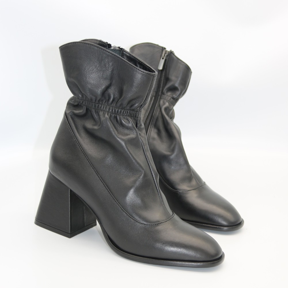 Жіночі чорні ботильйони BOMBONELLA 601.62444 S.A. 12 T SYH 6019 на середньому підборі