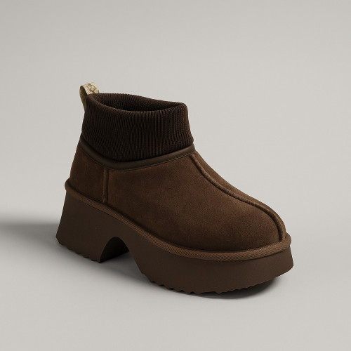 Women's winter UGG boots with heels Allsy Lonza 204972 201676 8752-3 BROWN 6038 chocolate color with wool insulation in the style of UGG Classic Ultra Mini New Heights Women's winter UGG boots with heels Allsy Lonza 204972 201676 8752-3 BROWN 6038 chocolate color with wool insulation in the style of UGG Classic Ultra Mini New Heights