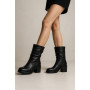 Жіночі анатомічні напівчоботи AXEL 4417-6042 чорні для широкої стопи
