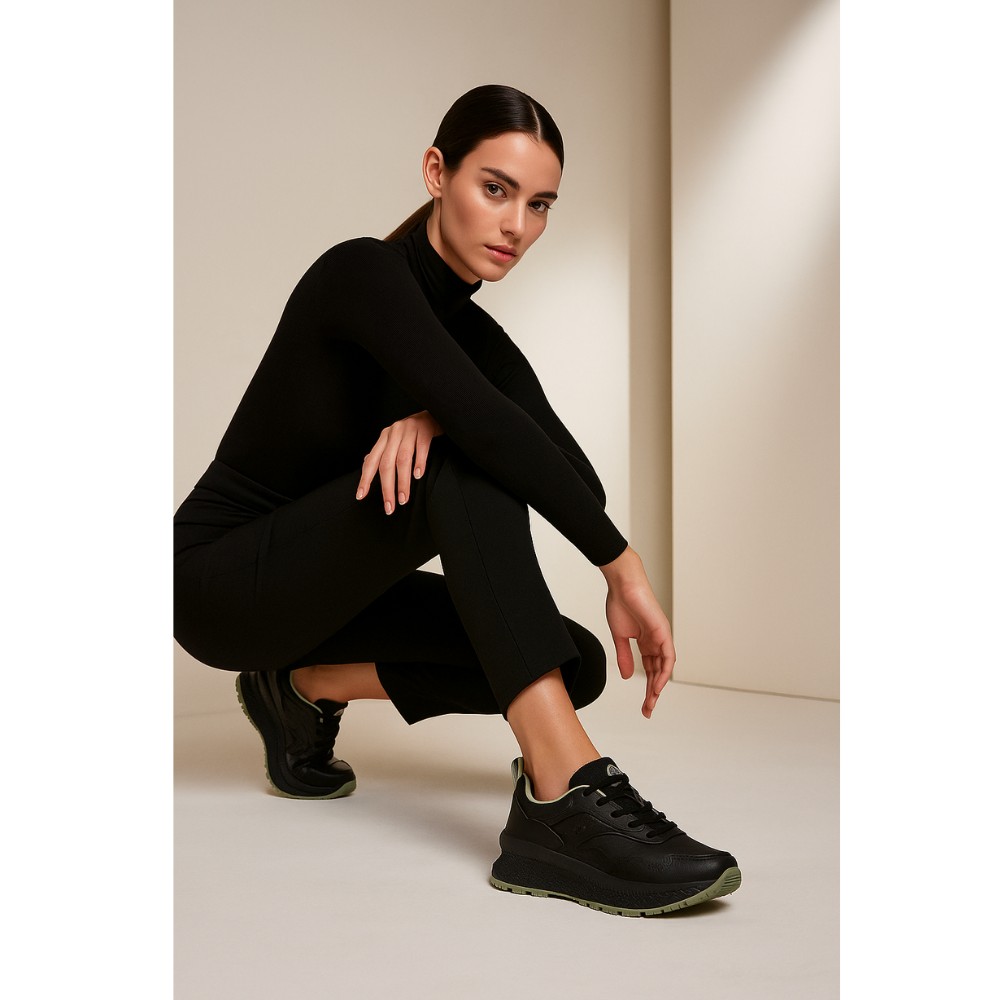 Women’s black leather sneakers Grunberg 148568/26-03 6076 with Thermotex insulation