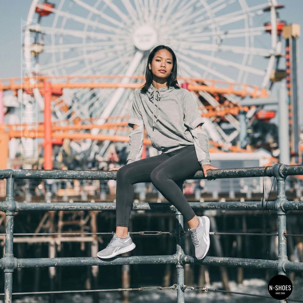 Серые женские кроссовки Reebok Fluxlite 100033350 6104