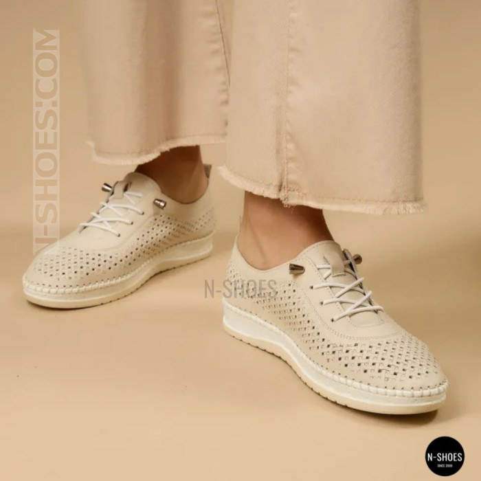 Anna Lucci та Lonza Perforated Leather Loafers
