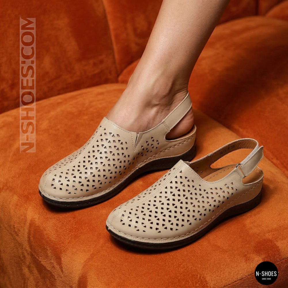 Жіночі бежеві шкіряні босоніжки із закритим носком Allsy Lonza 207212 3815-2 MILK (AY) 2026 6123