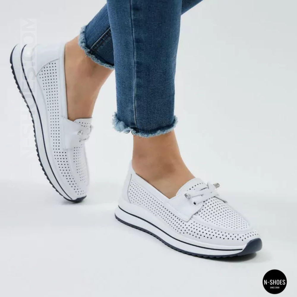 Жіночі білі шкіряні мокасини з перфорацією та комфортною шнурівкою Allsy 207258 A09-7721-1 WHITE lonza 207259 6126