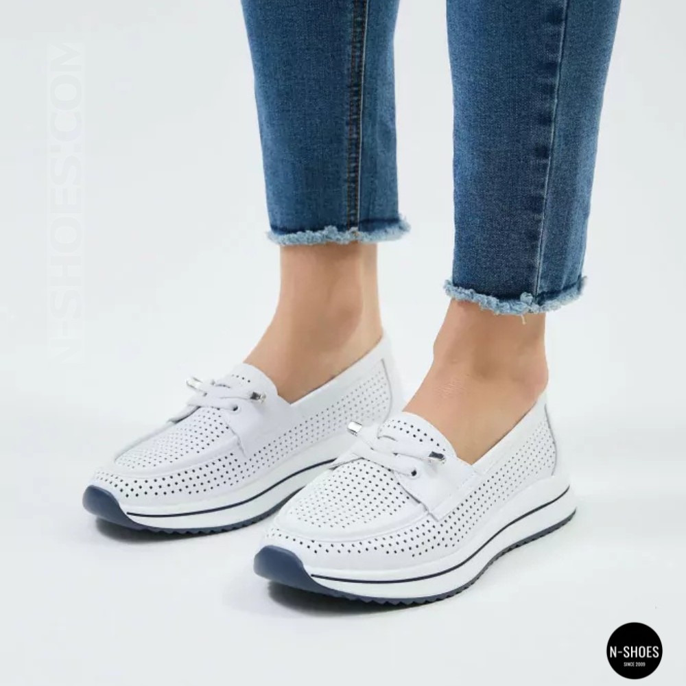 Жіночі білі шкіряні мокасини з перфорацією та комфортною шнурівкою Allsy 207258 A09-7721-1 WHITE lonza 207259 6126