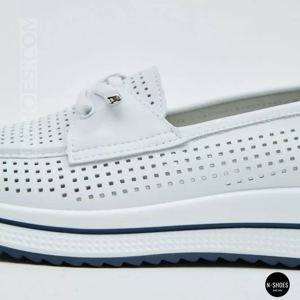 Жіночі білі шкіряні мокасини з перфорацією та комфортною шнурівкою Allsy 207258 A09-7721-1 WHITE lonza 207259 6126