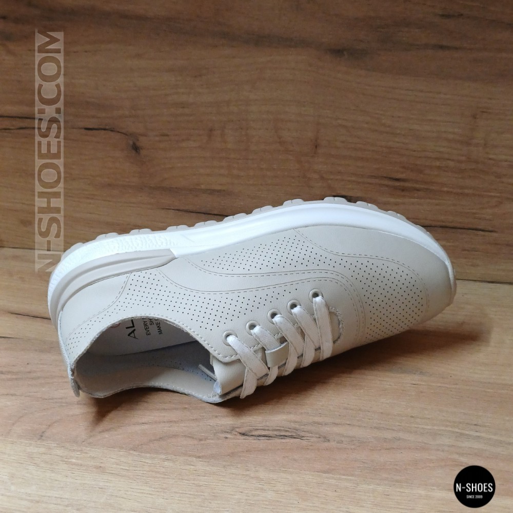 Бежевые мокасины с перфорацией Allsy 207108 Q1-018-011 Lonza 207110 BEIGE AY 6130