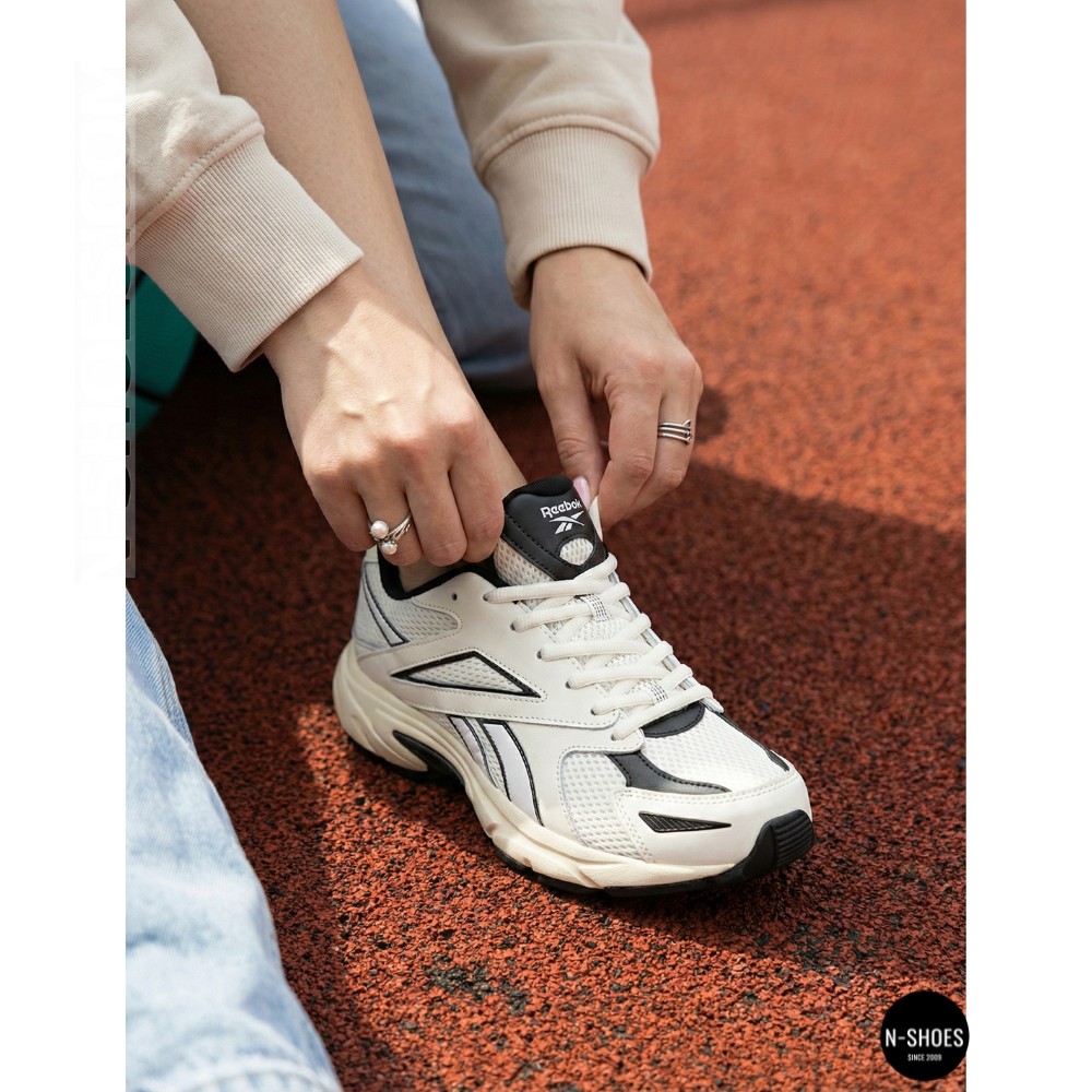 Жіночі світло-чорні кросівки Reebok CEO-ROAD PRIME 100208662 Écru 6132