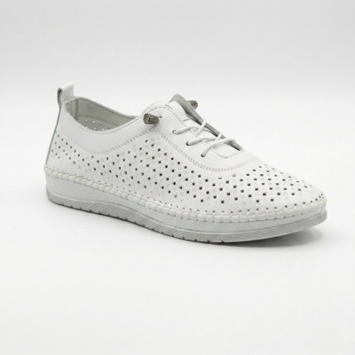 Women's white leather perforated loafers Anna Lucci 211808 1800 white lonza 214365 AP 6139 from the Turkish manufacturer Women's white leather perforated loafers Anna Lucci 211808 1800 white lonza 214365 AP 6139 from the Turkish manufacturer
