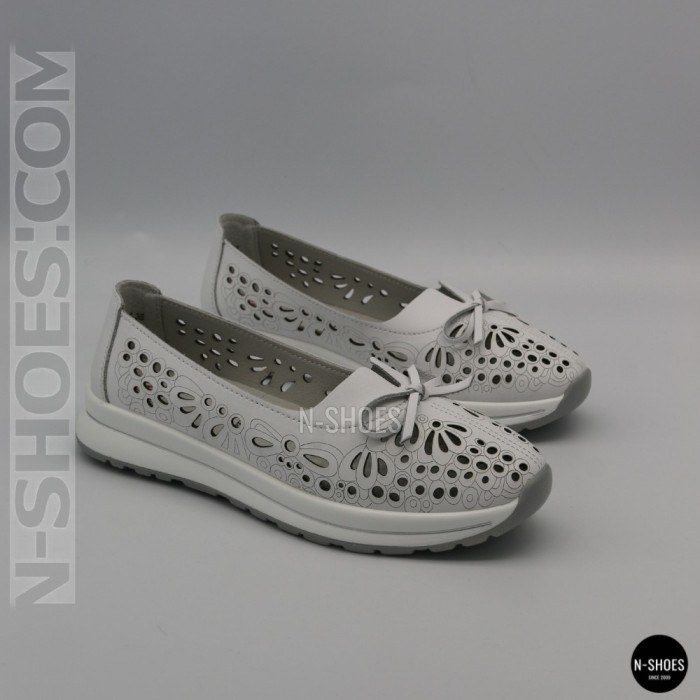 Women's White Perforated Leather Moccasins Allsy 208174 l2-5273-1 lonza white AY 6143