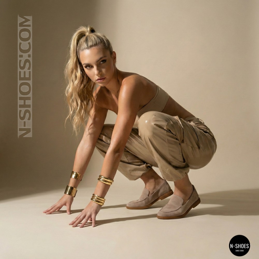 Жіночі замшеві лофери Allsy Lonza 210945 v1197-g20-9 beige 6151 у стилі Canal Loafer від бренду The Row