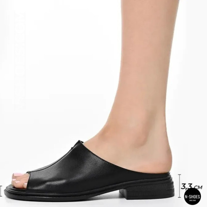 Black Leather Sabots Fabio Monelli 211980: Summer Comfort