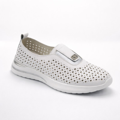 Женские комфортные белые мокасины без шнуровки Allsy 210306 Lonza s138-10 white 6215 с перфорацией в стиле Ecco