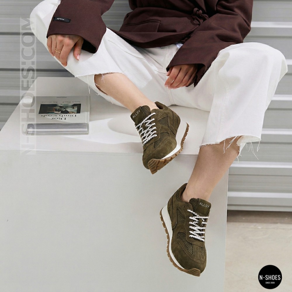 Коричневі замшеві кросівки Allsy 209772 в стилі New Balance x Miu Miu