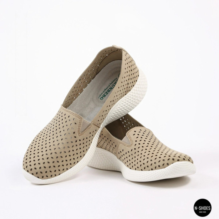 Comfortable Women's Slip-Ons Grunberg 157558-10-03 Beige