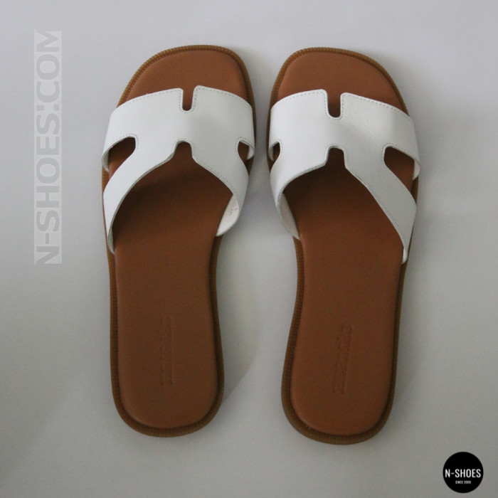 White Leather Sandals HERMES Oran 212827 Lonza 212609 94404304-1 l 6270 in Quiet Luxury Style