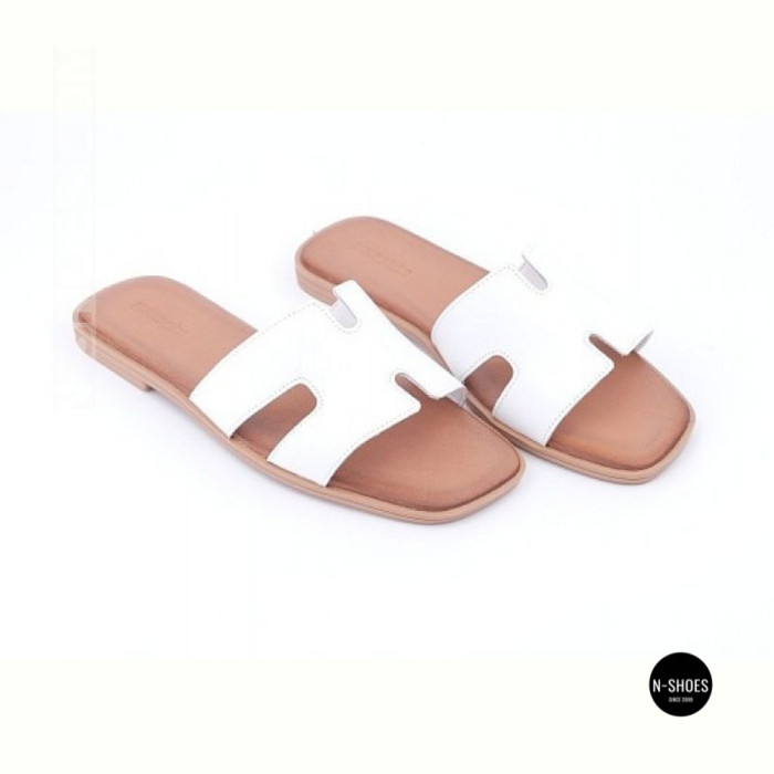 White Leather Sandals HERMES Oran 212827 Lonza 212609 94404304-1 l 6270 in Quiet Luxury Style