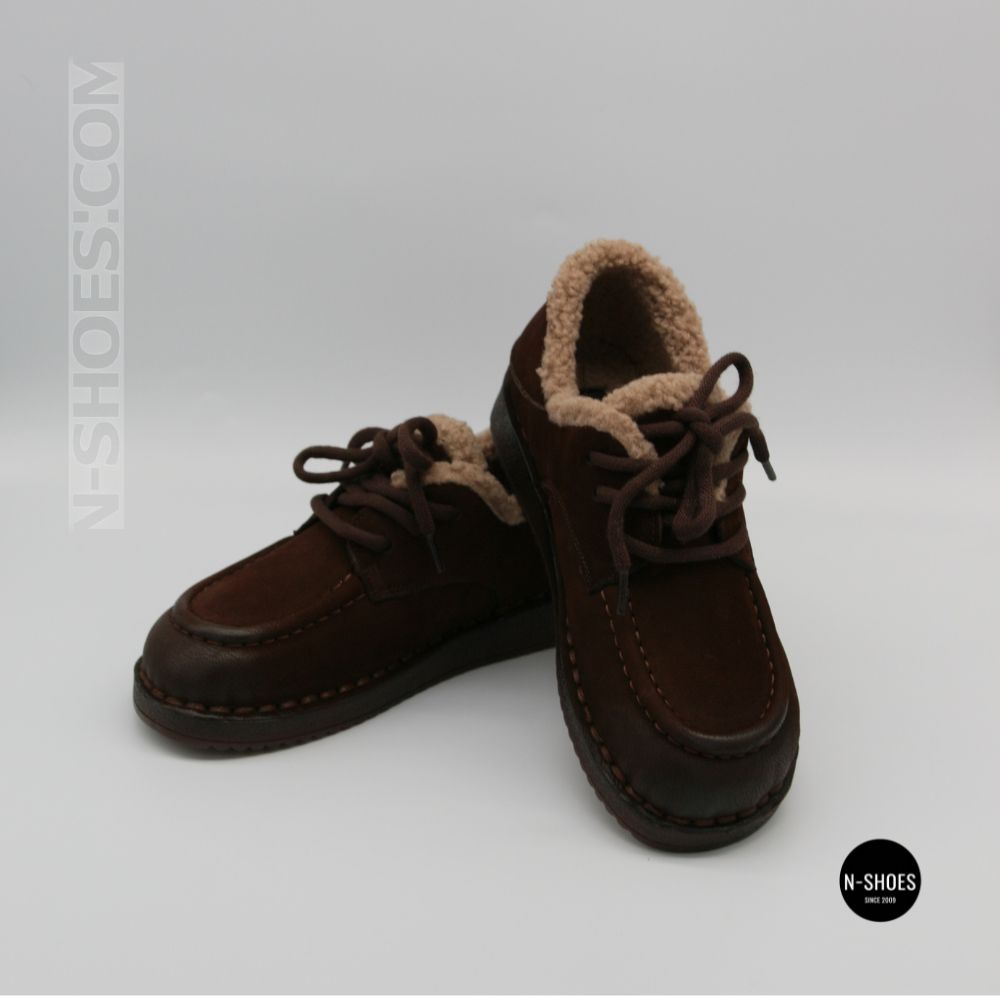 Lonza 219871 6310 BROWN: Winter Warmth in Chocolate Nubuck