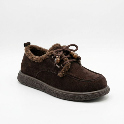 Замшеві туфлі-лофери Allsy 216264 lt-26n26a1-18zm 6426 chocolate на товстій підошві, оздоблені всередині та по кантах м'яким хутром та доповнені шнурівкою з декоративними