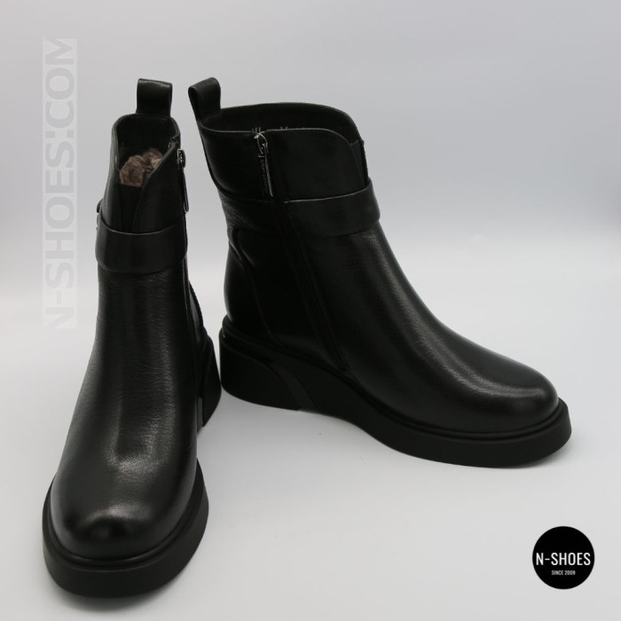 Women's Winter Leather Boots Fabio Monelli 6428 – Fur-Lined & Platform Sole
