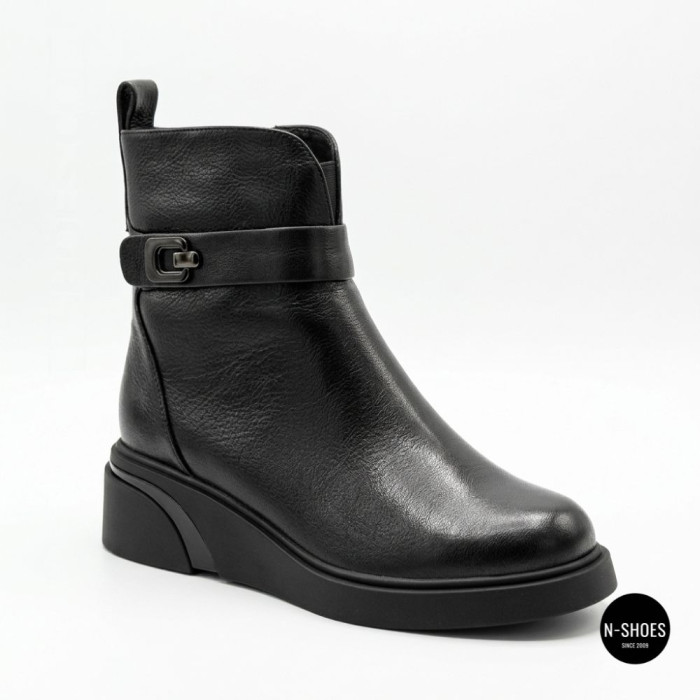 Women's Winter Leather Boots Fabio Monelli 6428 – Fur-Lined & Platform Sole