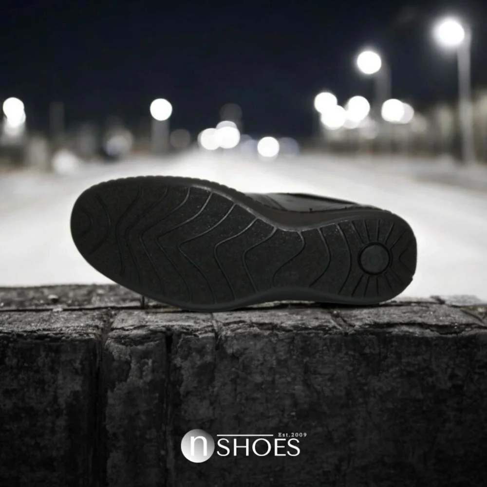 Men's black leather sneakers Tapi (Poland) model 5909