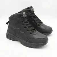 Men's black winter boots Grunberg 148153-14-01E 6082 made of genuine leather with wool insulation from the Italian brand