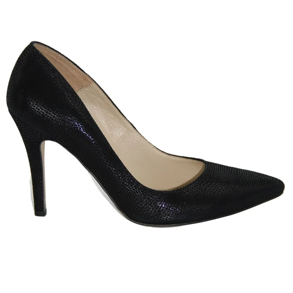 Women's black shoes Stillo (Poland) model 3218