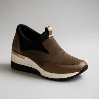 Жіночі коричневі кросівки туфлі Kati P7025-I699-W052 4592 на танкетці з натуральної шкіри від польської фабрики