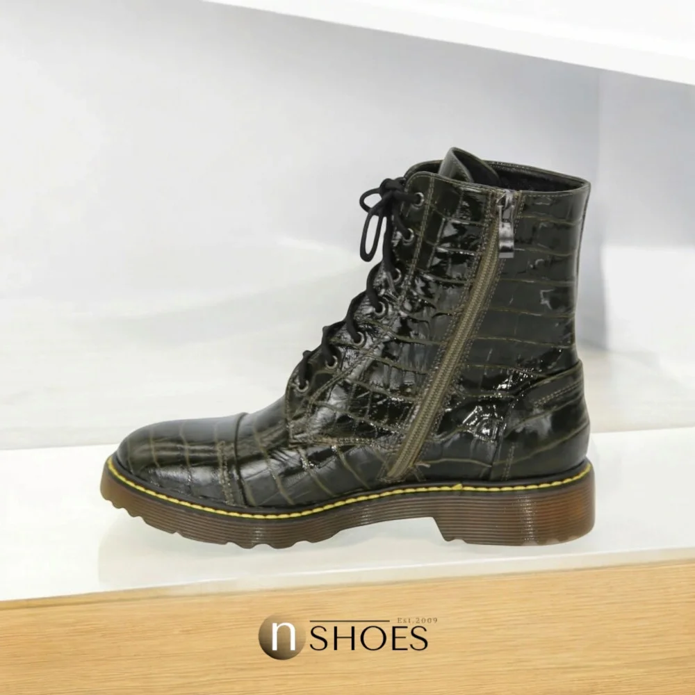 Women's demi-season boots Visconi (Poland) model 4853