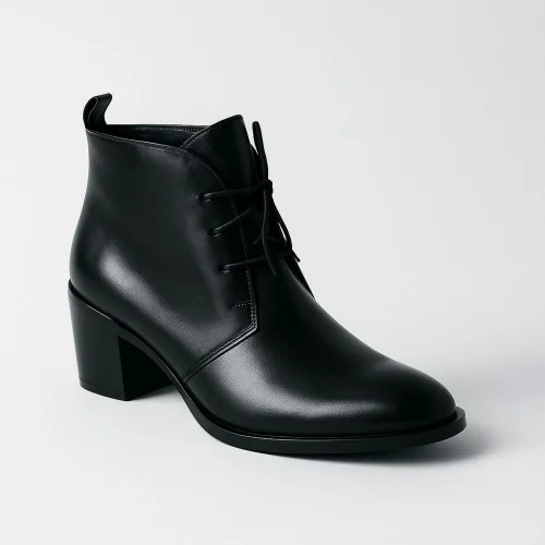 Жіночі класичні чорні черевики ботильйони на підборах Solo Femme 24722-03-c57-52 5142 з натуральної шкіри зі знижкою від польської фабрики Жіночі класичні чорні черевики ботильйони на підборах Solo Femme 24722-03-c57-52 5142 з натуральної шкіри зі знижкою від польської фабрики